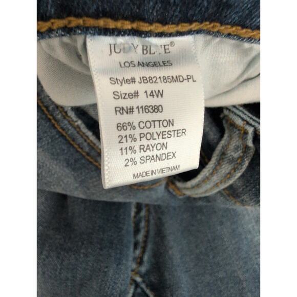 Judy Blue Jeans Women Size 14W* High Rise Distressed Patch Capri Fit JB82185MD - Picture 8 of 12